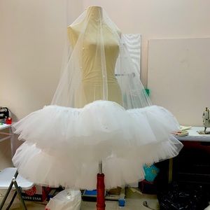 Custom Fingertip Length Ruffle Pearl Veil